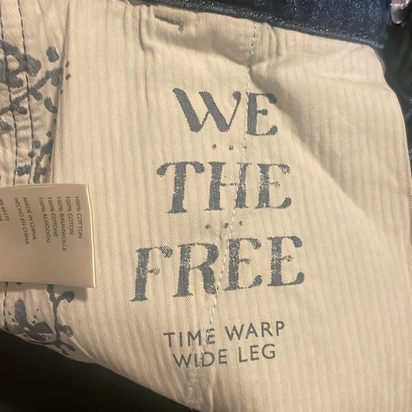 New! We the free- Time Warp Wide Leg Jeans Buttons TO THE SIDE 👖 Sz 26 NWT - Picture 7 of 7